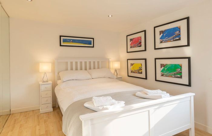Stylist Split Level 2 Bed with Parking