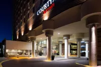 Courtyard Minneapolis Downtown Hotels near The Commons