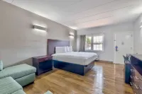 Motel 6 Falls Church, VA - Arlington Boulevard فنادق في West Falls Church
