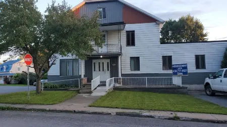 Hebergement Jfr Отели в г. Д'Отре