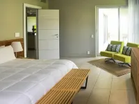 Le Vele Resort Hotels in Grace Bay