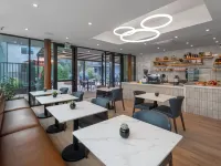 The Olivia Hotel Hotels near Getty Center