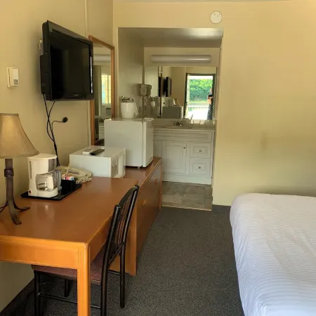 Peace Valley Inns