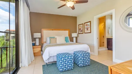 Well-Decorated 3rd-Floor Unit with Unique Designs and Mountainview in Coco