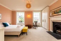 Grand Georgian Townhouse with Garden