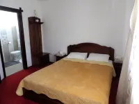 Pensiunea Pizza House Hotels in Piatra Neamț