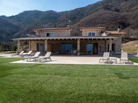 Oasi Da Vinci Lake Garda View Apartments