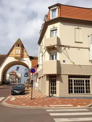 Be Cottage Hotel فنادق في Camiers
