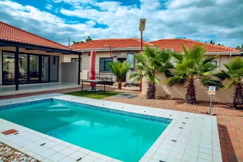 Cycad Palm Guest House Hotels in Palapye