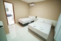 Hotel Janaína فنادق في Porto Belo