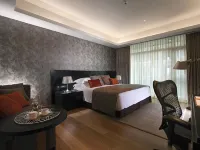 Iidl Suites Hotels near Mayur Vihar Phase 1