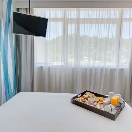Mercure Rio de Janeiro Barra da Tijuca Отели рядом с достопримечательностью «Пляж Жоатинга»