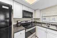 Sunswept Condos by Hosteeva