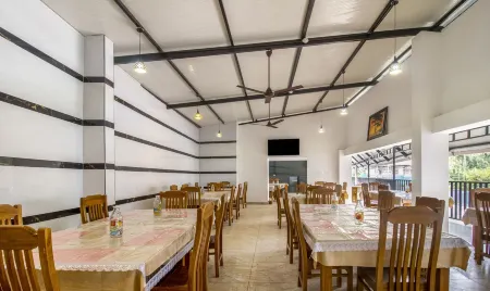 Treebo the Rove, Coorg Отели в г. Йевакапади