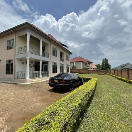 Captivating 7-Bed House in Kigali Rwanda