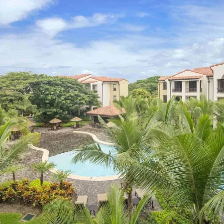 Impressively Designed and Decorated 3rd-Floor Space Overlooking Pool in Coco