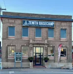 Zenith Basecamp Hotel di 