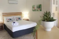 At the Sound Noosa Motel Hotel di Noosaville