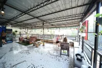 Maple Social Hubz-Hostel فنادق في 