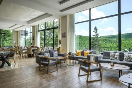 Aurora Resort, Tsaghkadzor Отели рядом с достопримечательностью «Горнолыжный курорт Цахкадзор»