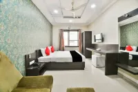 OYO 호텔 플라워스 인 코타 호텔