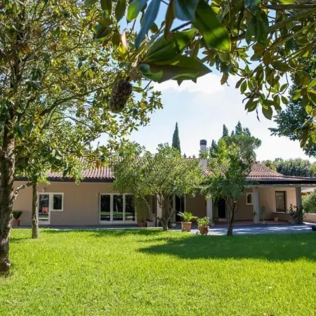 La Tenuta di Rocca Bruna Country Resort Отели в г. Тиволи