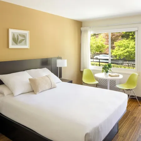 Park Lane Suites & Inn
