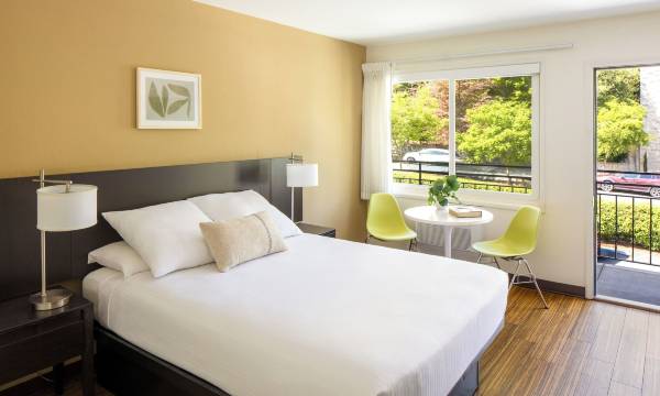 Park Lane Suites & Inn