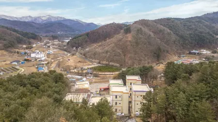 Gapyeong Namian Pool Villa Отели рядом с достопримечательностью «Jara Island»