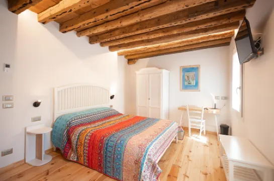 B&B バスタ・ブッサーレ