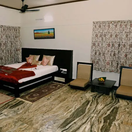 Chira Meadows Ecoresort, Dapoli