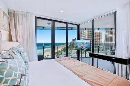 H Luxury Residence Apartments - Holiday Paradise Отели рядом с достопримечательностью «The Wax Museum»