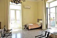 Al Teatro Massimo Suites - navetta aeroportuale