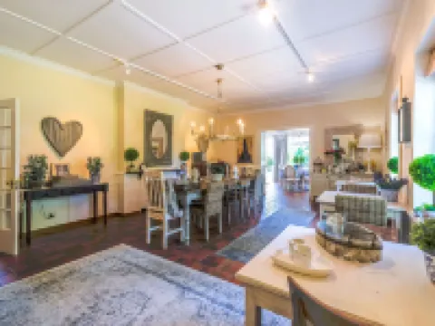 オウデ ベルグ ゲストハウス ジョージのホテル