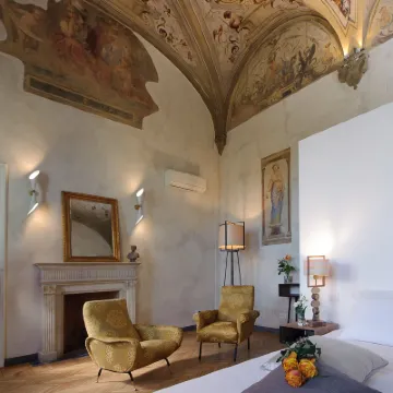 Hotel Lungarno Vespucci 50 Hotels near San Frediano