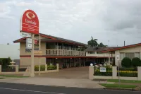 Econo Lodge Park Lane - parking