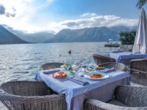 Hotel Forza Terra Hoteles en Dobrota