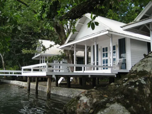 Driftwood Resort - 3 estrellas