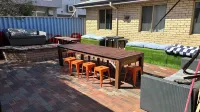Shiralee Hostel -Note - Valid Passport Required to Check IN Hotels in Inglewood