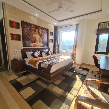 Hotel Grand Raga