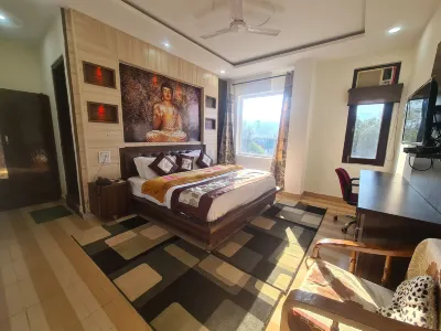 Hotel Grand Raga Hotel dekat Rewalsar Lake
