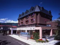 Hakuba Hotel Ougiya Hotels near Kurashita Onsen