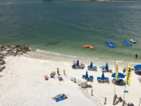 โรงแรมกัลฟ์ ออน เดอะบีช โรงแรมในเคลียร์วอเตอร์