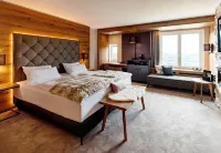 Burghotel Staufeneck فنادق في Bad uberkingen