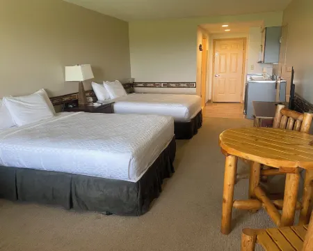 August Lodge Cooperstown Hotels in Hartwick