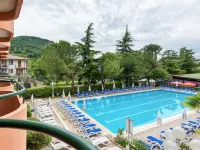 Hotel Royal Hotels in Garda Town