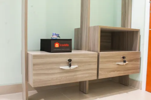Studio Guesthouse Way Seputih Luxury Residence - Pensions