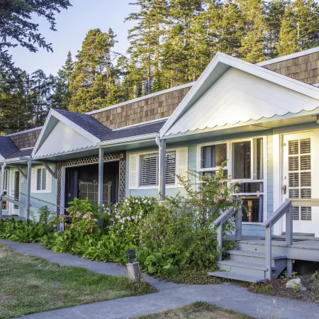 Inn at Schoolhouse Creek