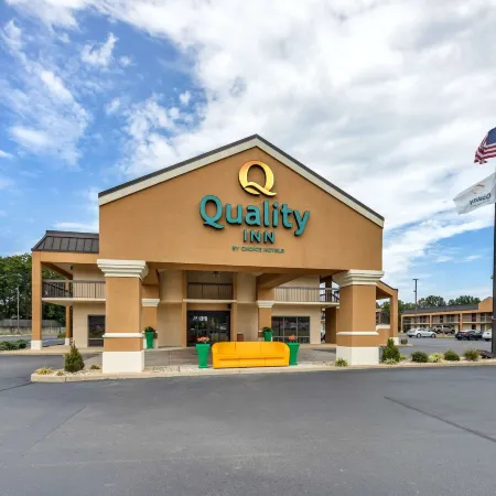 Quality Inn of Paris, TN