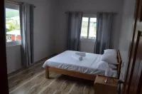 Shanaz Beachside Retreat Hotels in Takamaka